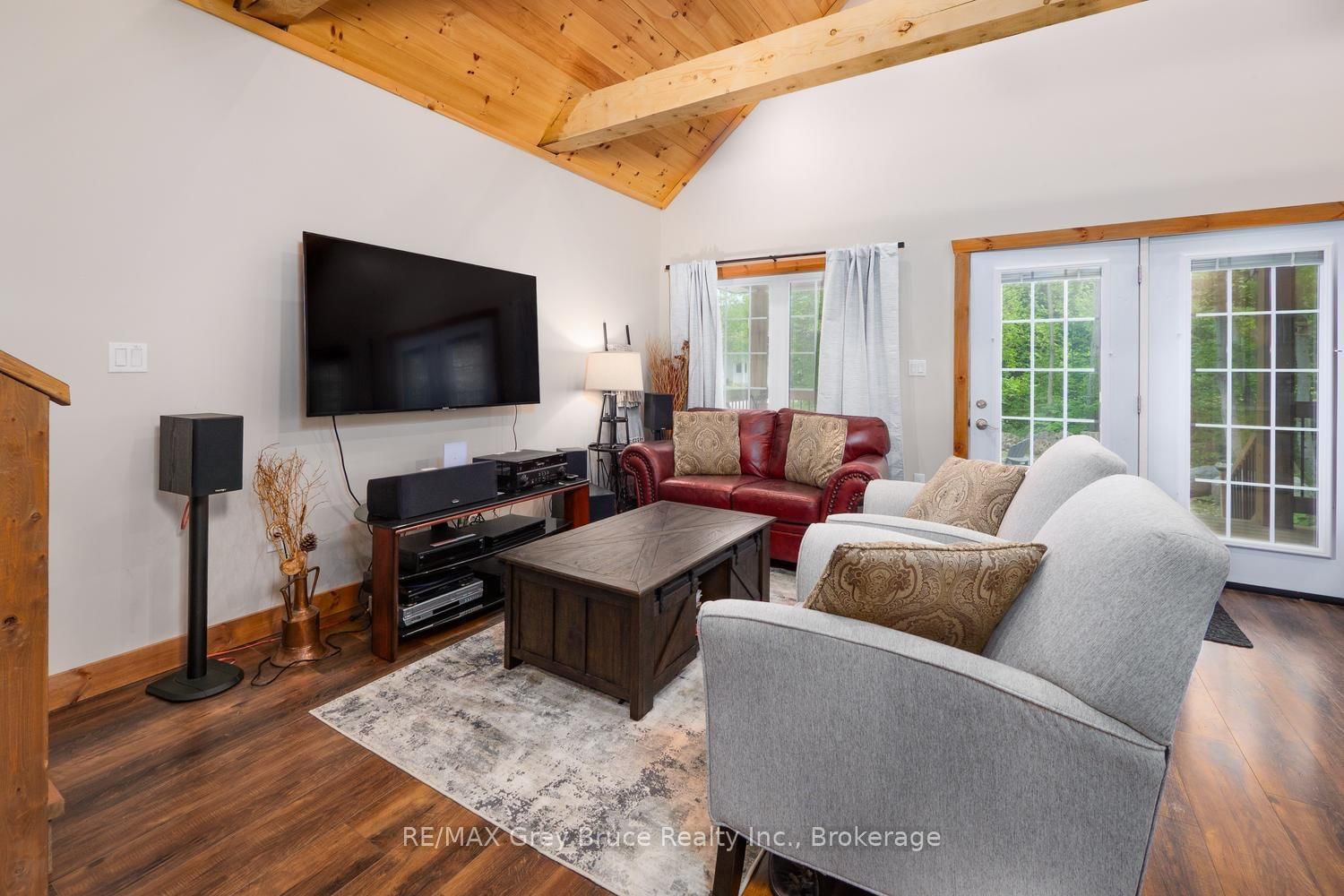 73 Maple Drive • Northern Bruce Peninsula, ON photo 6