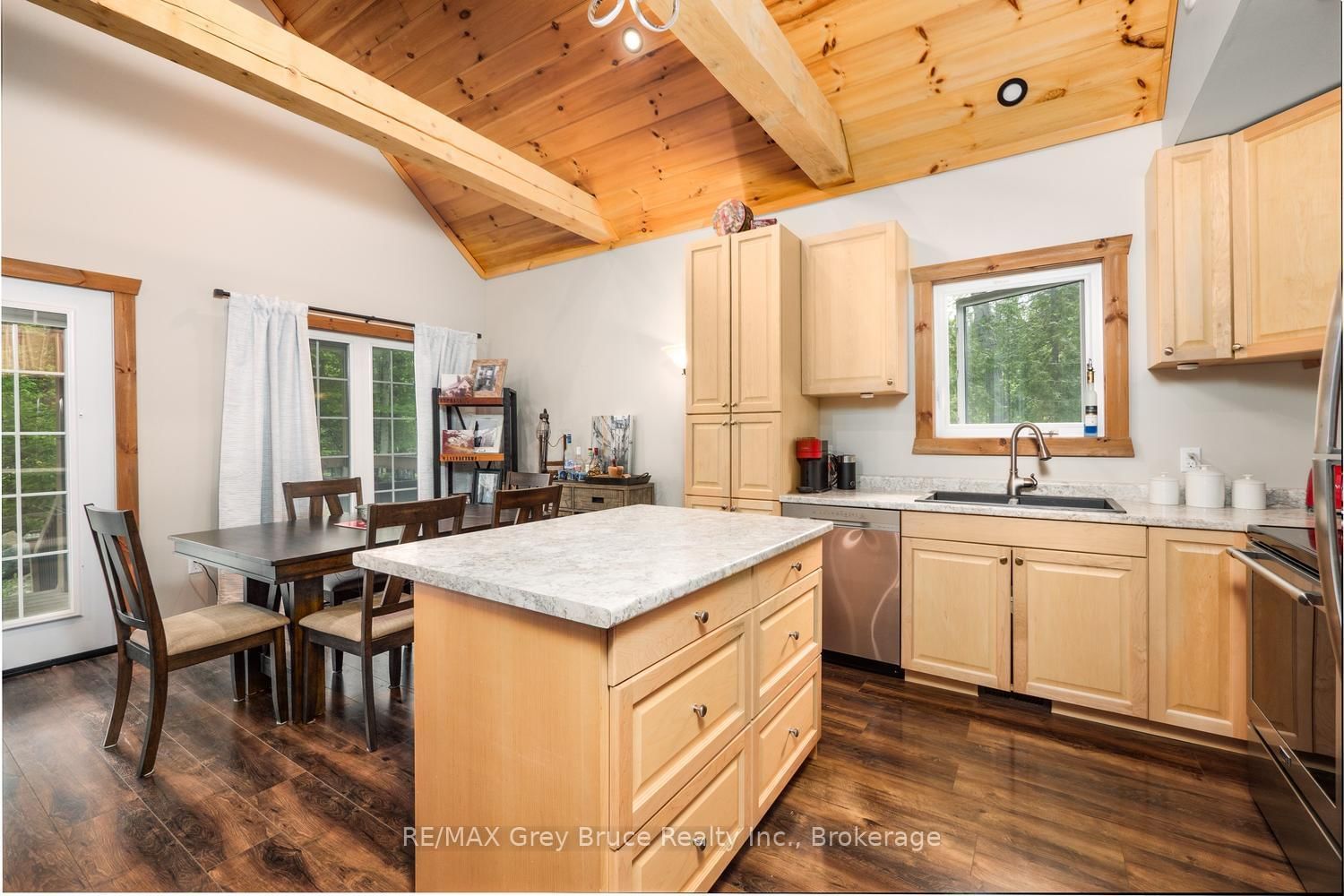 73 Maple Drive • Northern Bruce Peninsula, ON photo 9