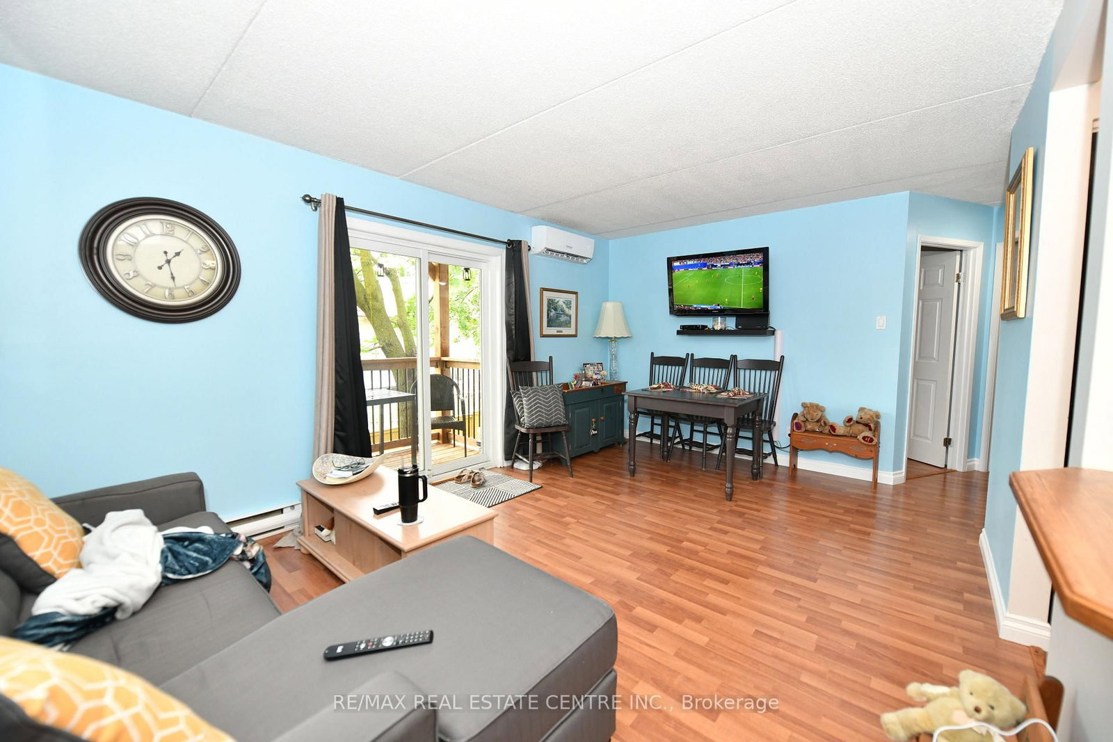 266 Overlea Kitchener,ON N2M 5N3 — Photo 3
