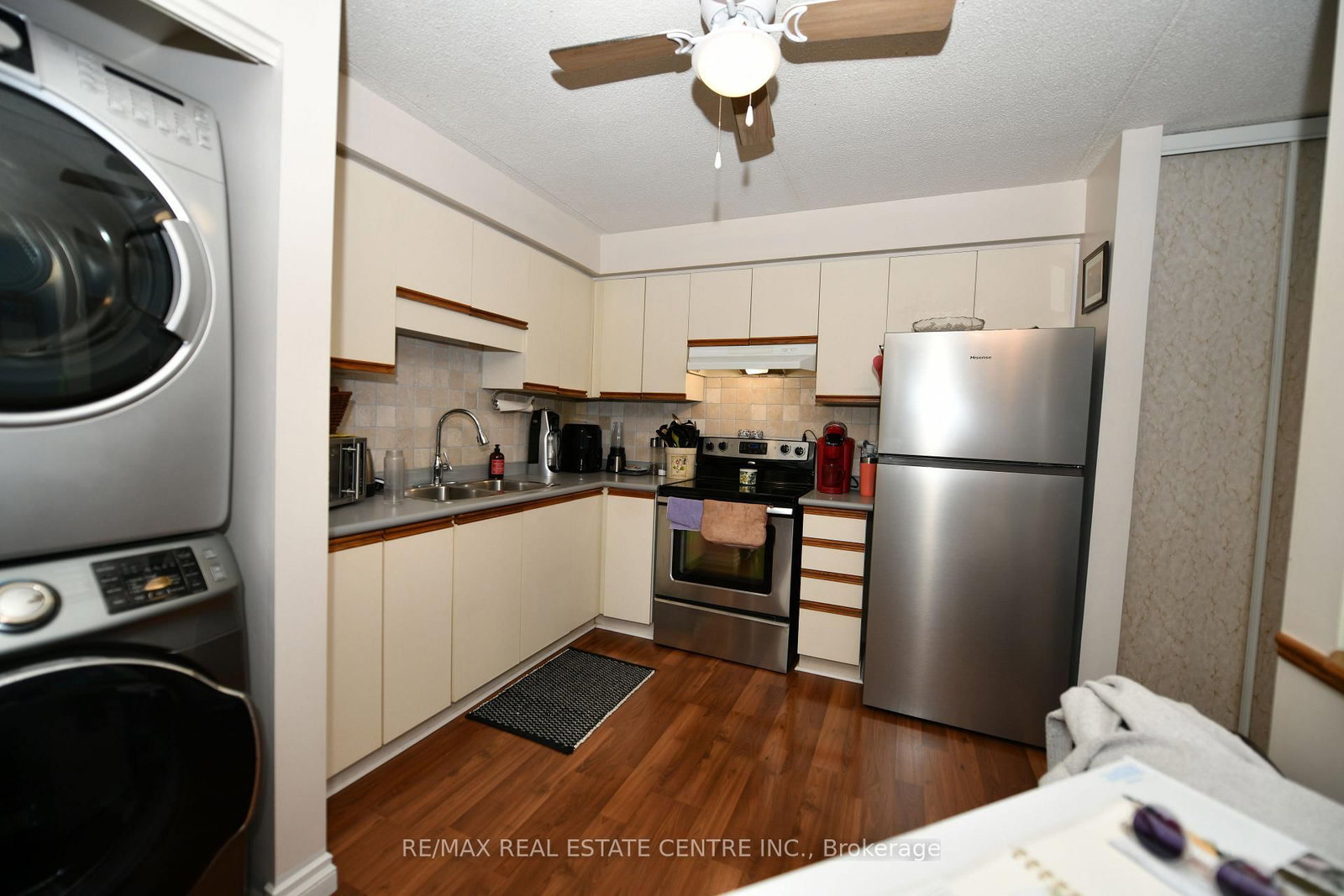 266 Overlea Kitchener,ON N2M 5N3 — Photo 5