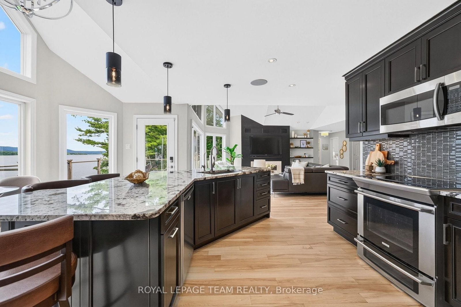 3778 Armitage Avenue • Ottawa, ON photo 22