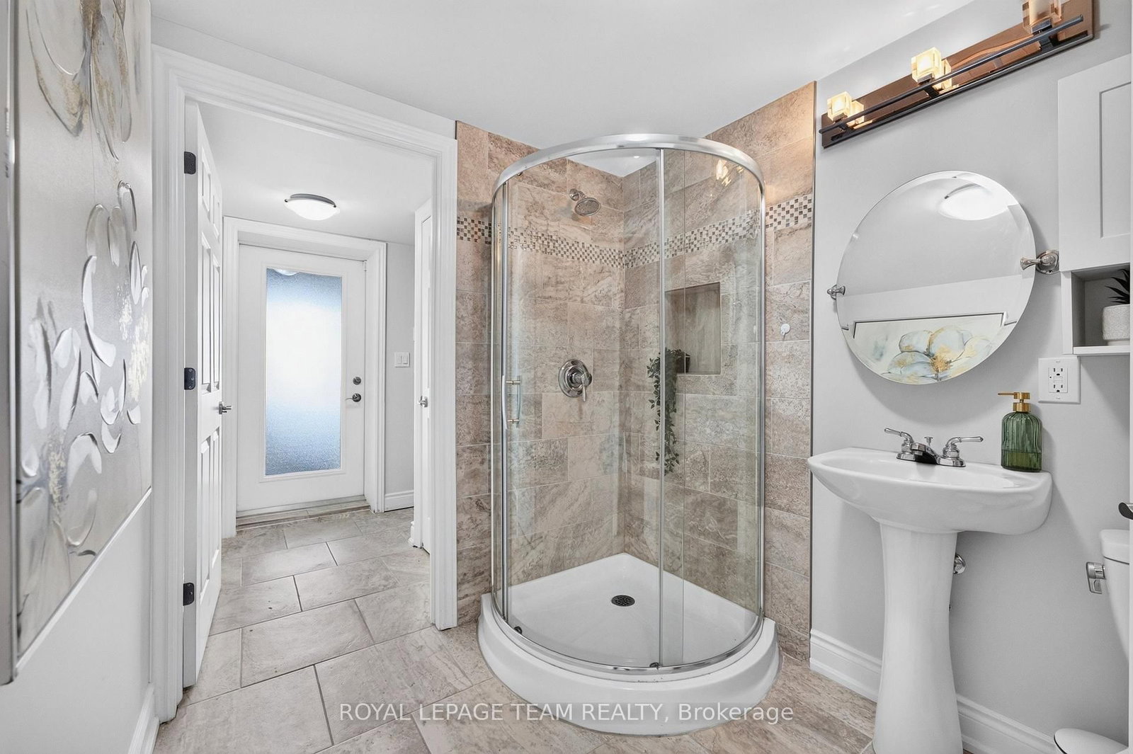 3778 Armitage Avenue • Ottawa, ON photo 41