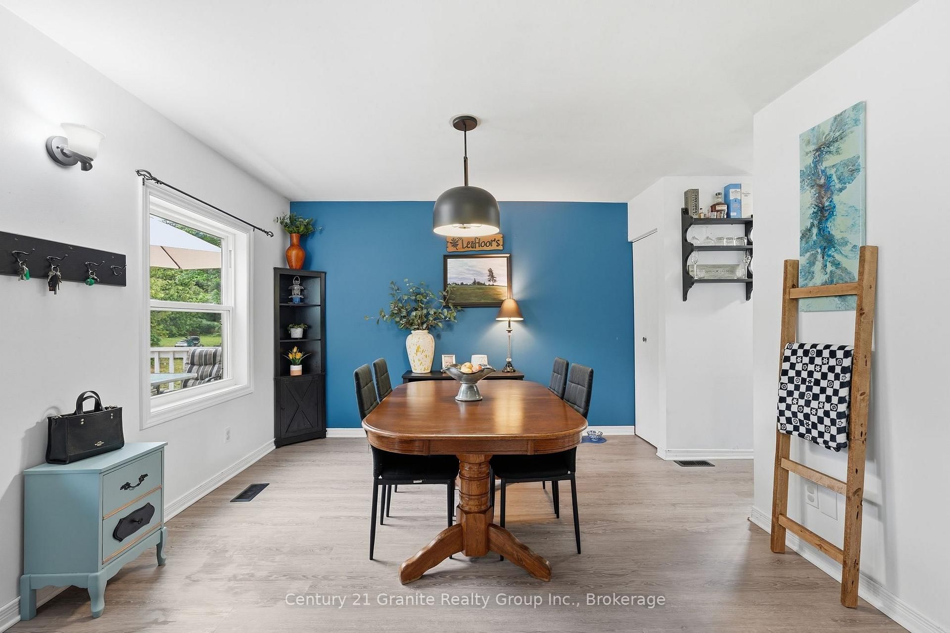 18 Pine Ridge Road