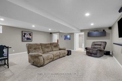 284 Exmouth Circle — photo 4