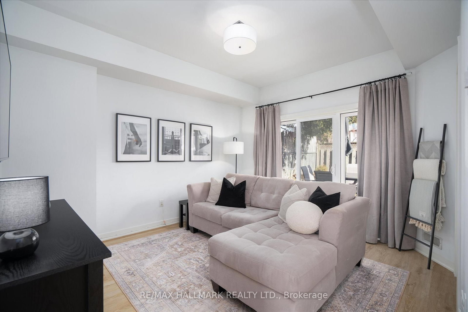 53 E Wood Street • Hamilton, ON photo 11
