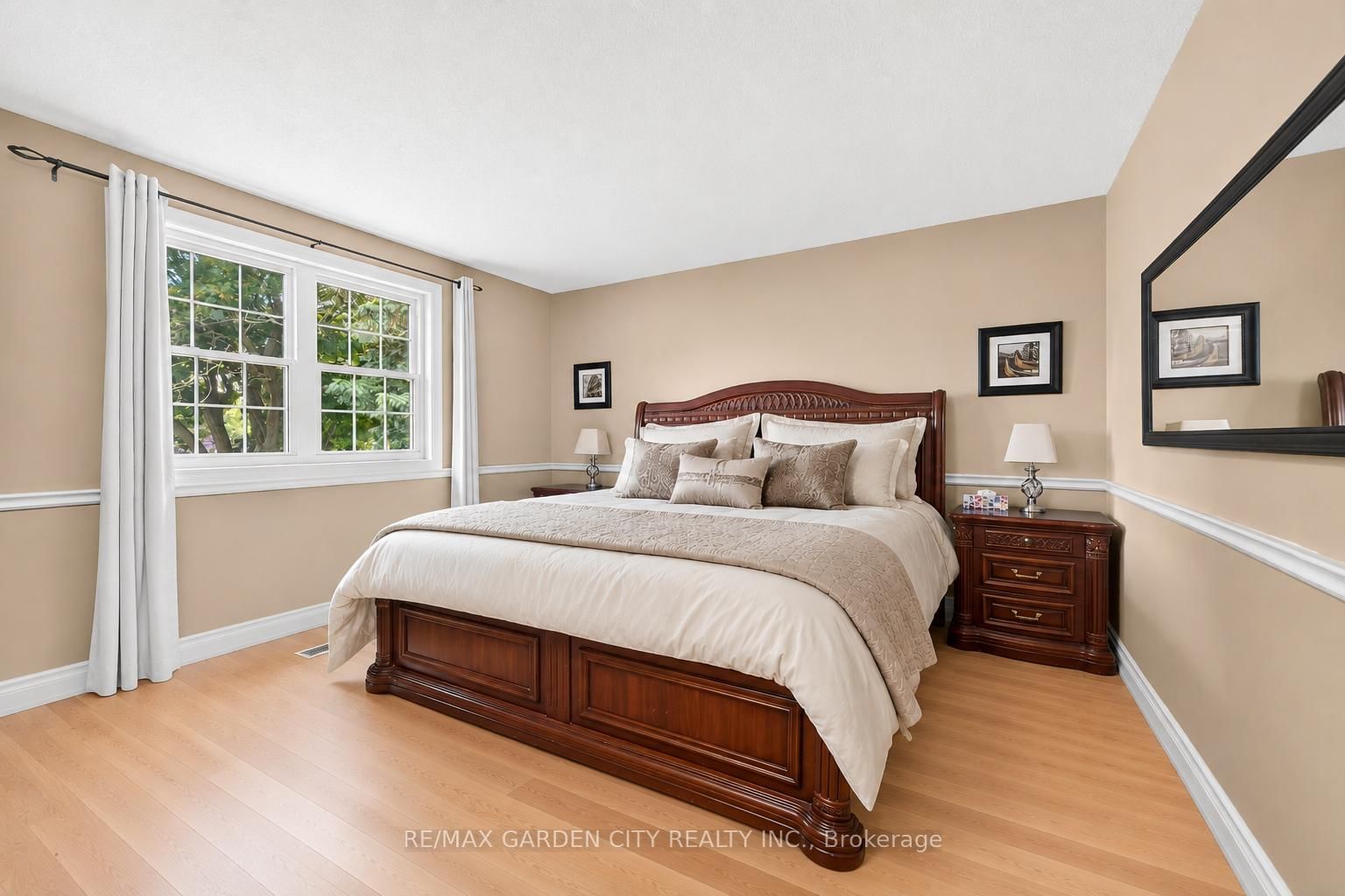 15 CHEVAL Drive • Grimsby, ON photo 33