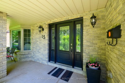 15 CHEVAL Drive • Grimsby, ON photo 6