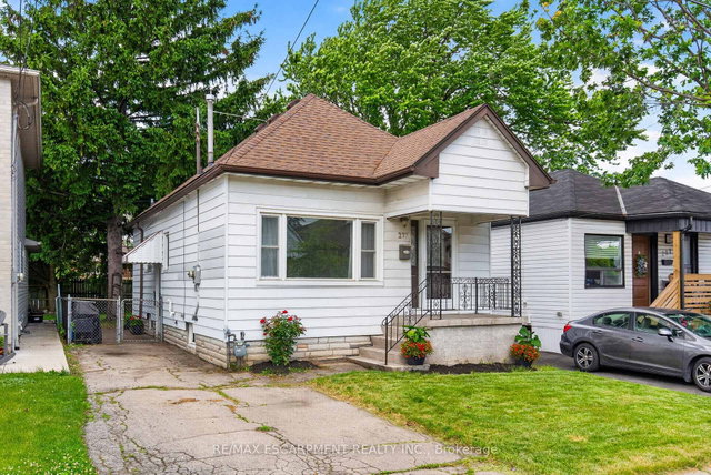 277 Normanhurst Avenue