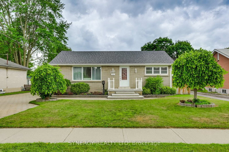 home for sale on 266 Adelaide Street