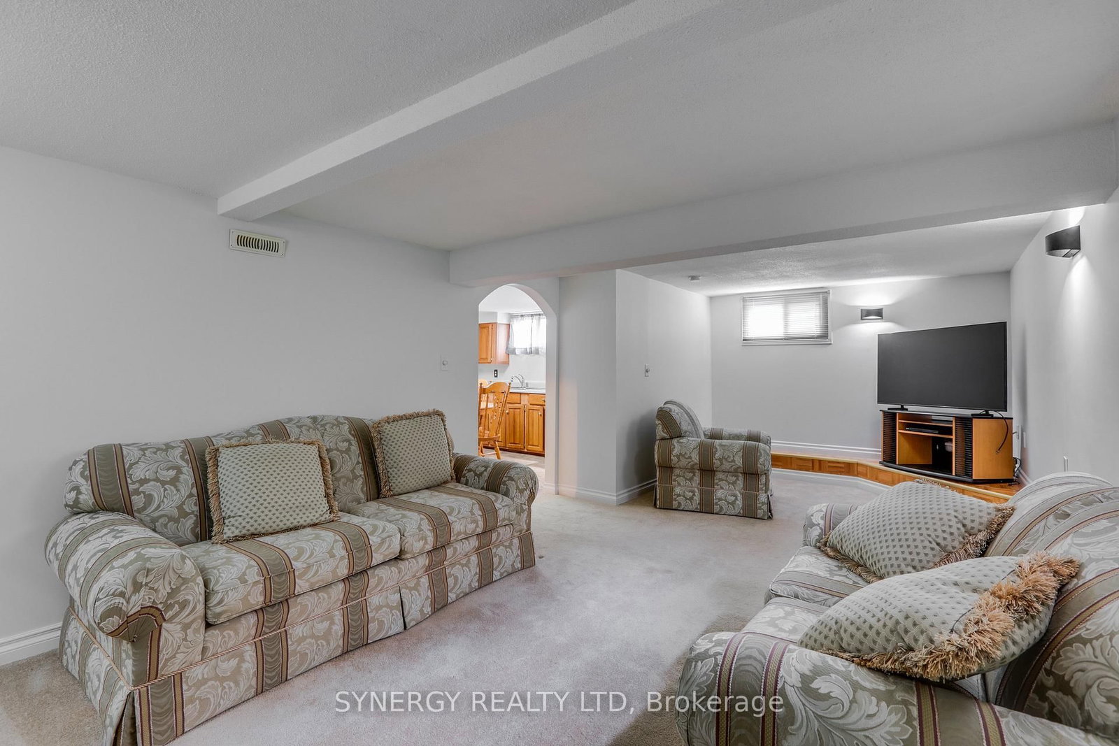 266 Adelaide Street • Strathroy-Caradoc, ON photo 15