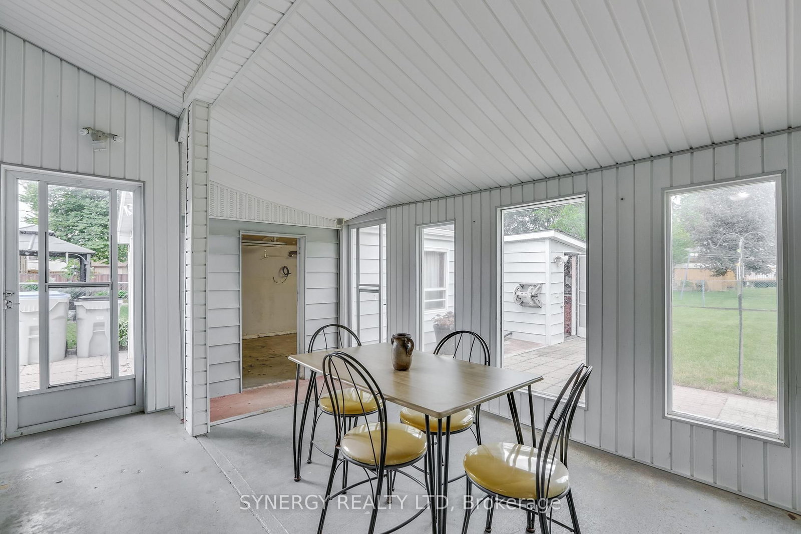 266 Adelaide Street • Strathroy-Caradoc, ON photo 18