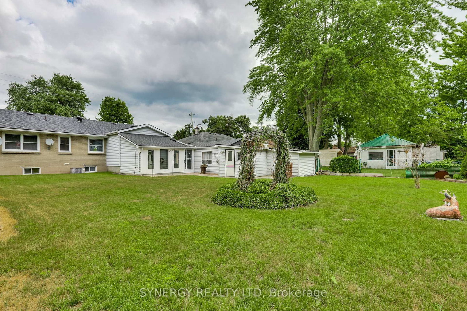 266 Adelaide Street • Strathroy-Caradoc, ON photo 21