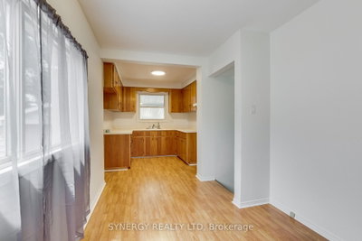 266 Adelaide Street • Strathroy-Caradoc, ON photo 6
