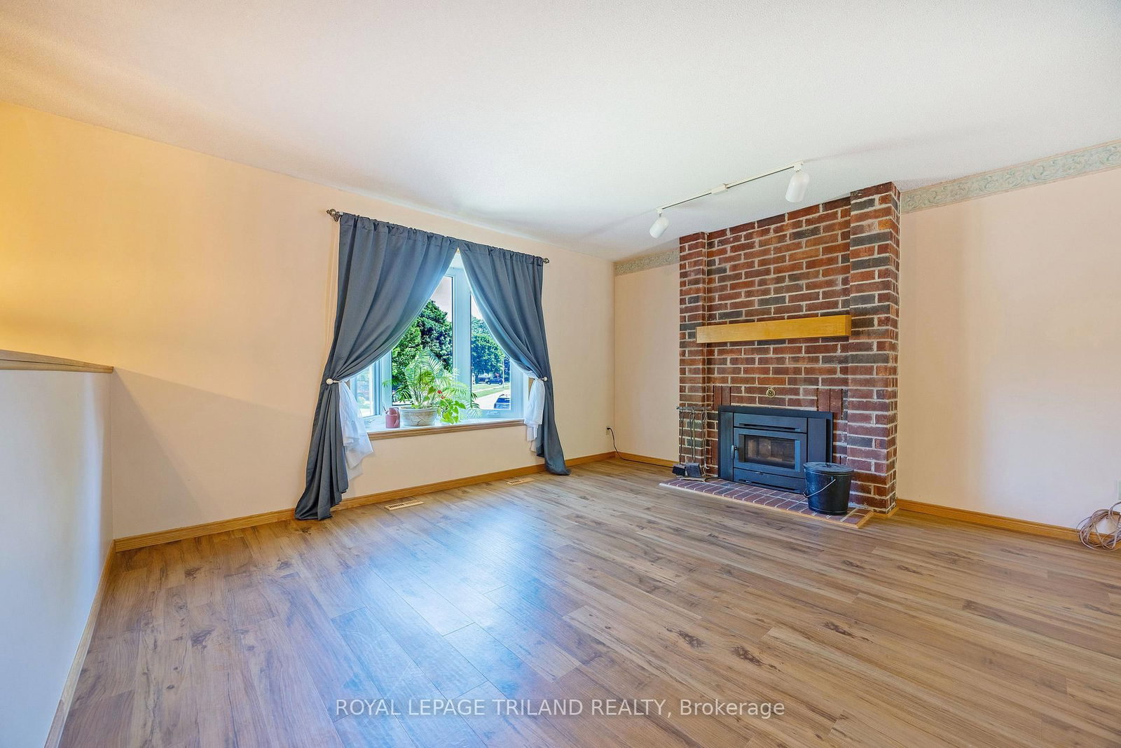 597 SEBURN Drive, Strathroy-Caradoc — photo 5