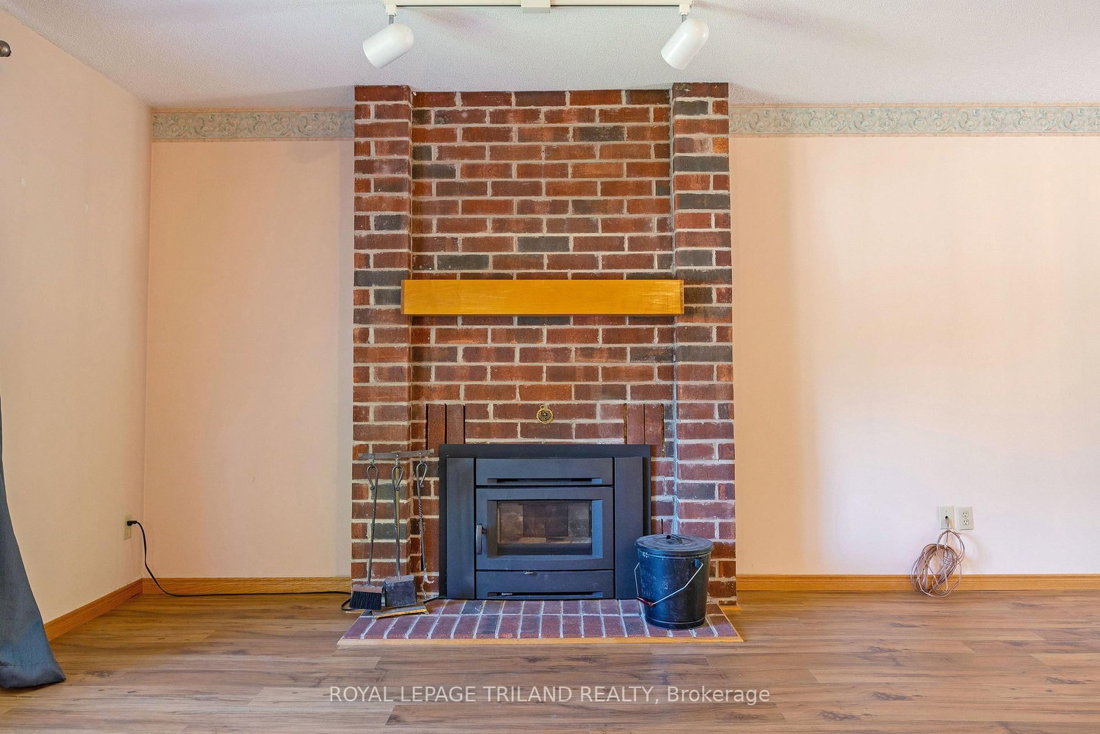 597 SEBURN Drive, Strathroy-Caradoc — photo 6