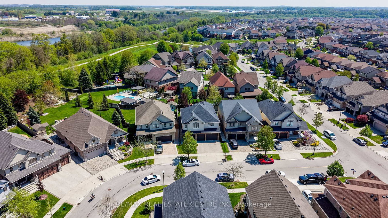 10 Deer Creek Street • Kitchener, ON photo 41