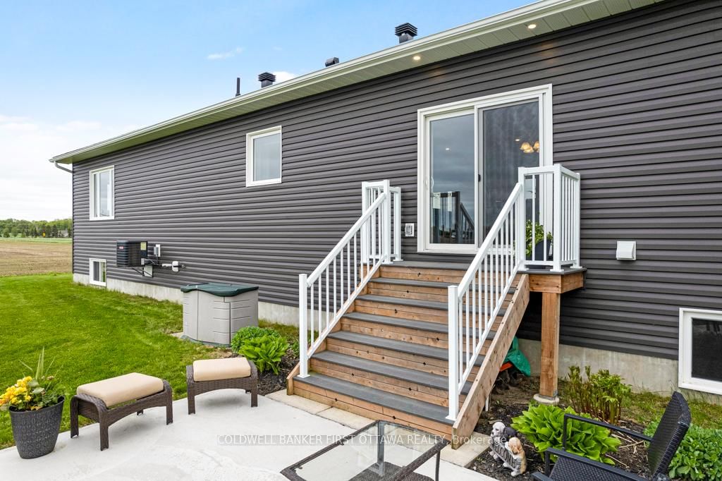 800 Waba Road • Pakenham, ON photo 30