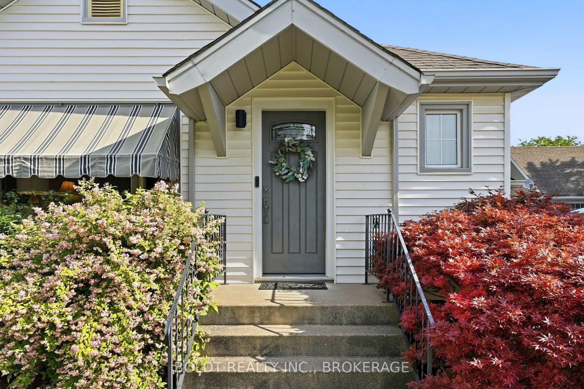 9 Woodgate Avenue