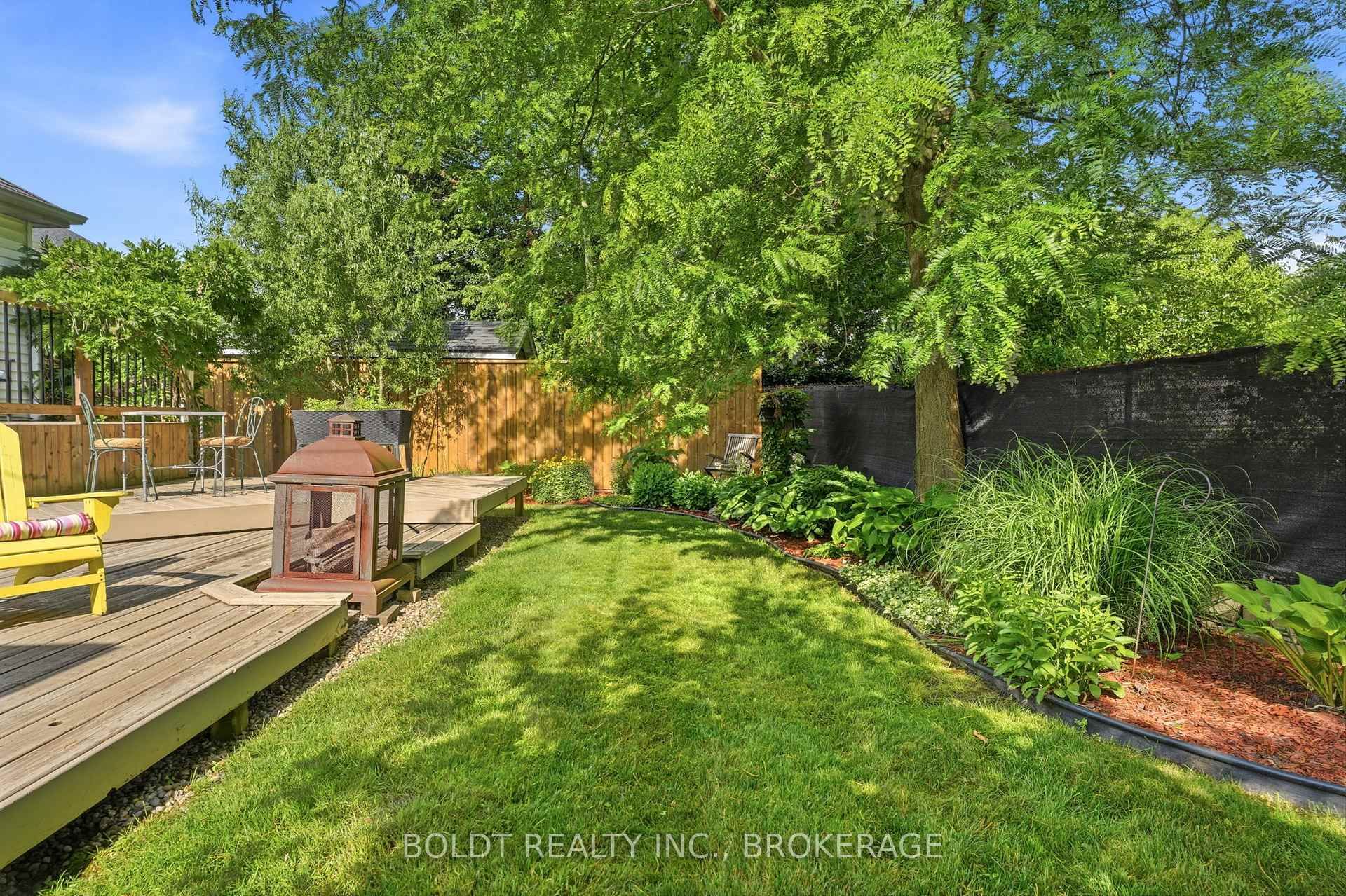 9 Woodgate Avenue