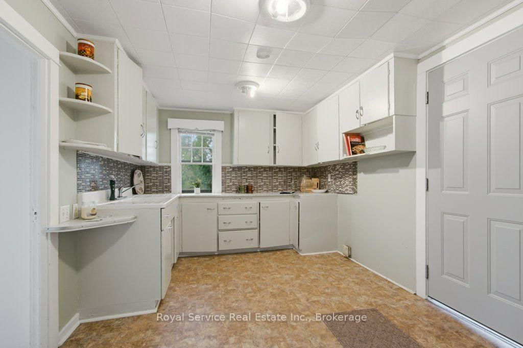 5418 Lakeshore Drive • Hamilton Township, ON photo 4