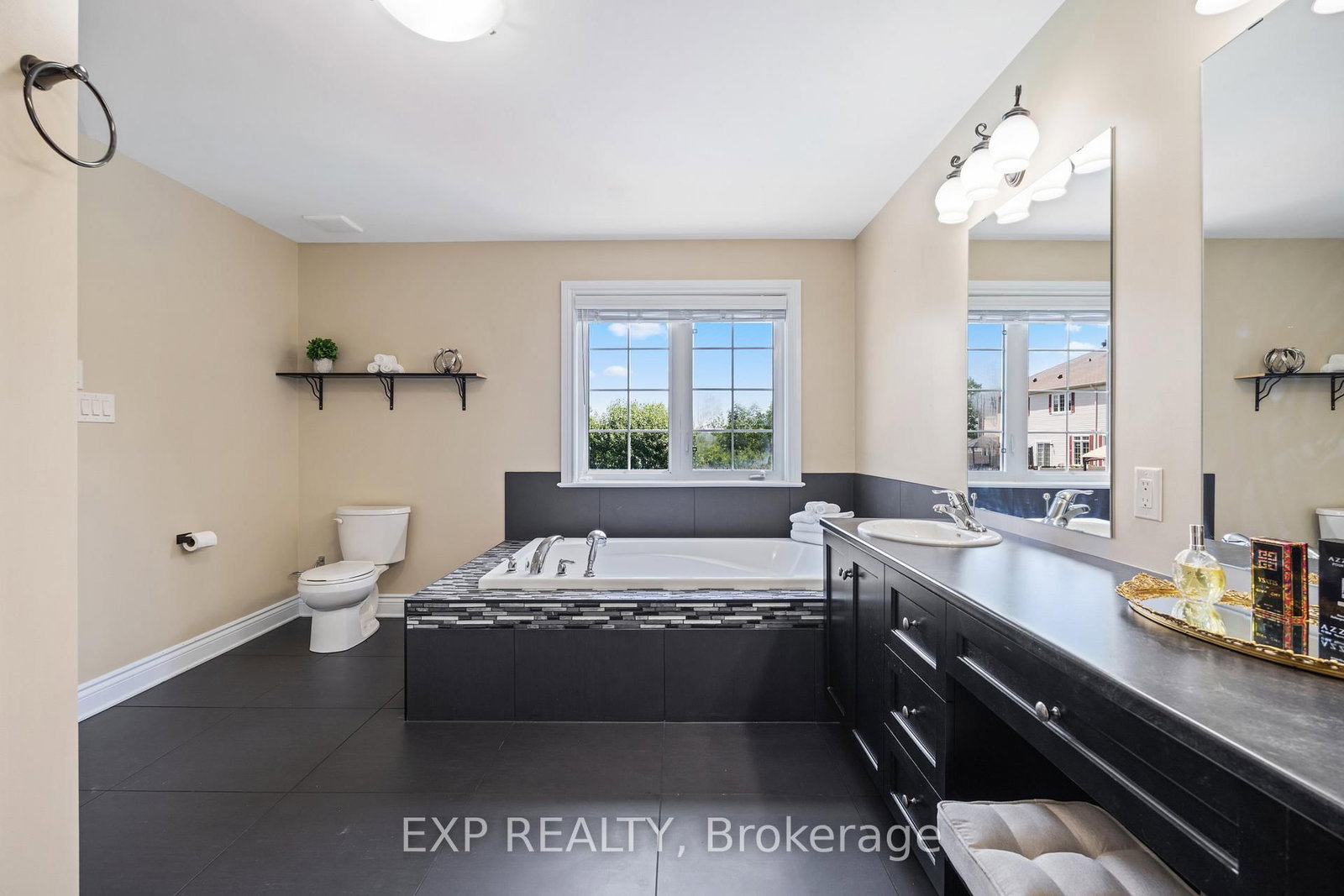 580 Pinawa Circle • Ottawa, ON photo 23