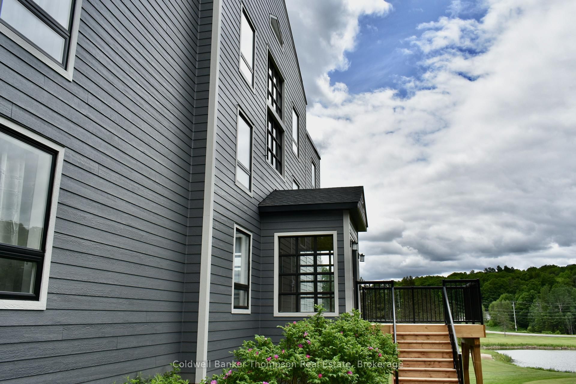 1234 DEERHURST, SUMMIT LODGE Drive, Unit 54-208
