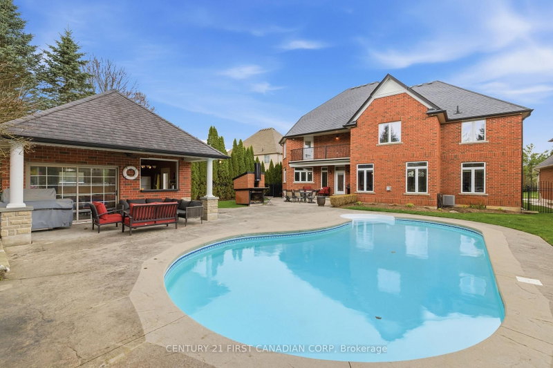 2 - 7222 Clayton Walk