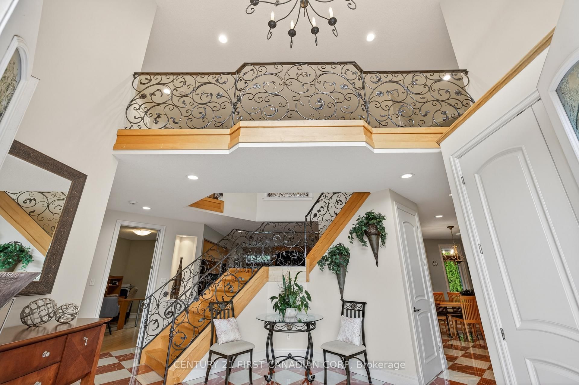 7222 Clayton Walk, Unit 2