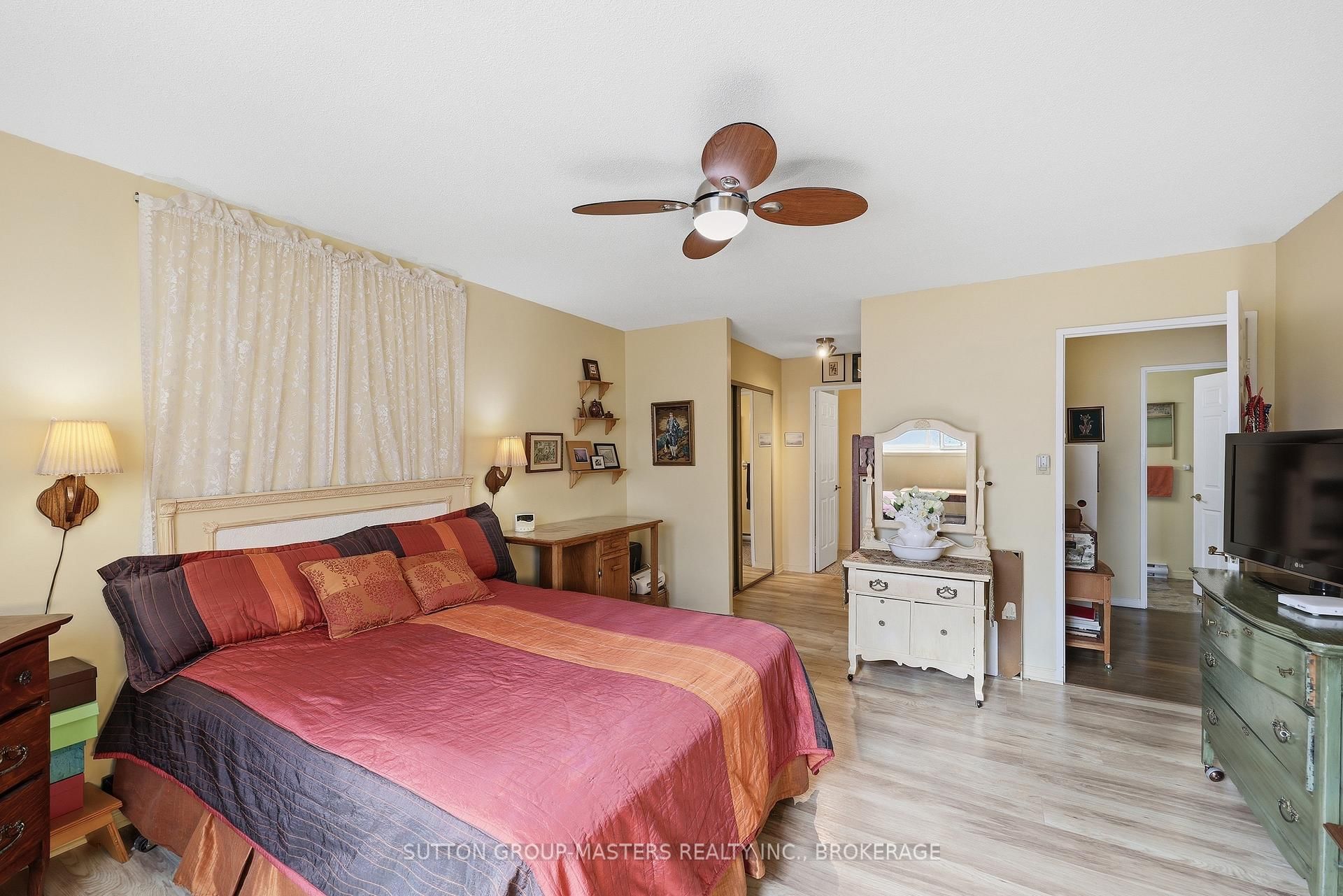 257 Bath Road, Unit 102