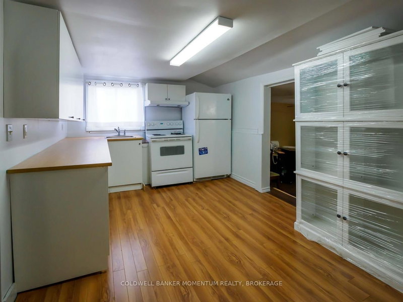 9 Marshall Lane photo 3
