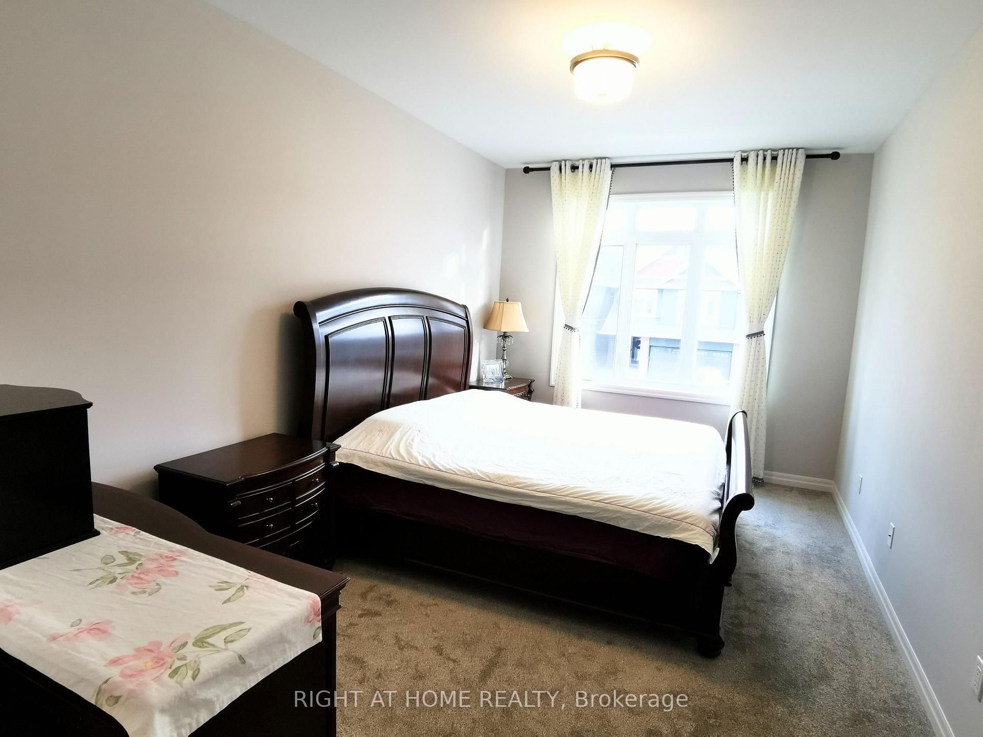 321 Lysander Place