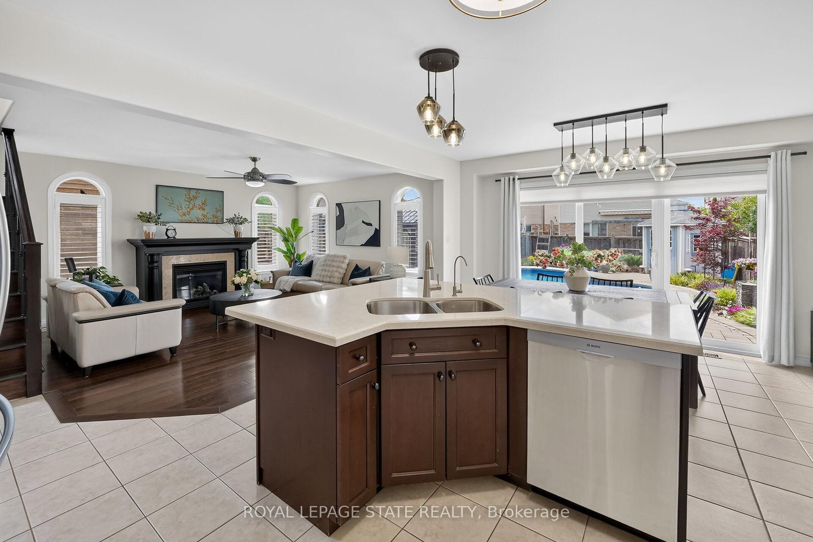 387 Murray Street • Grimsby, ON photo 10