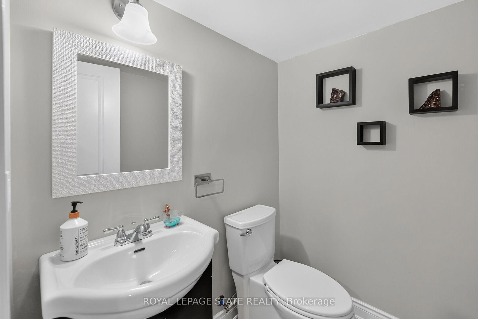 387 Murray Street • Grimsby, ON photo 37