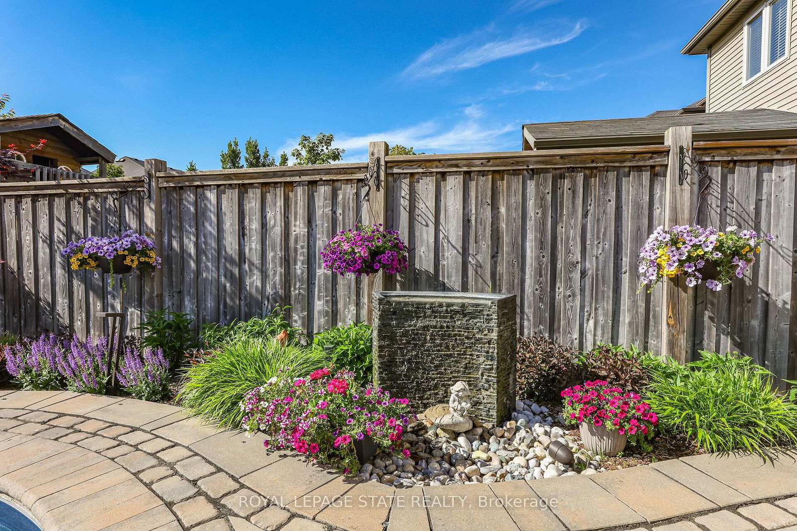387 Murray Street • Grimsby, ON photo 48