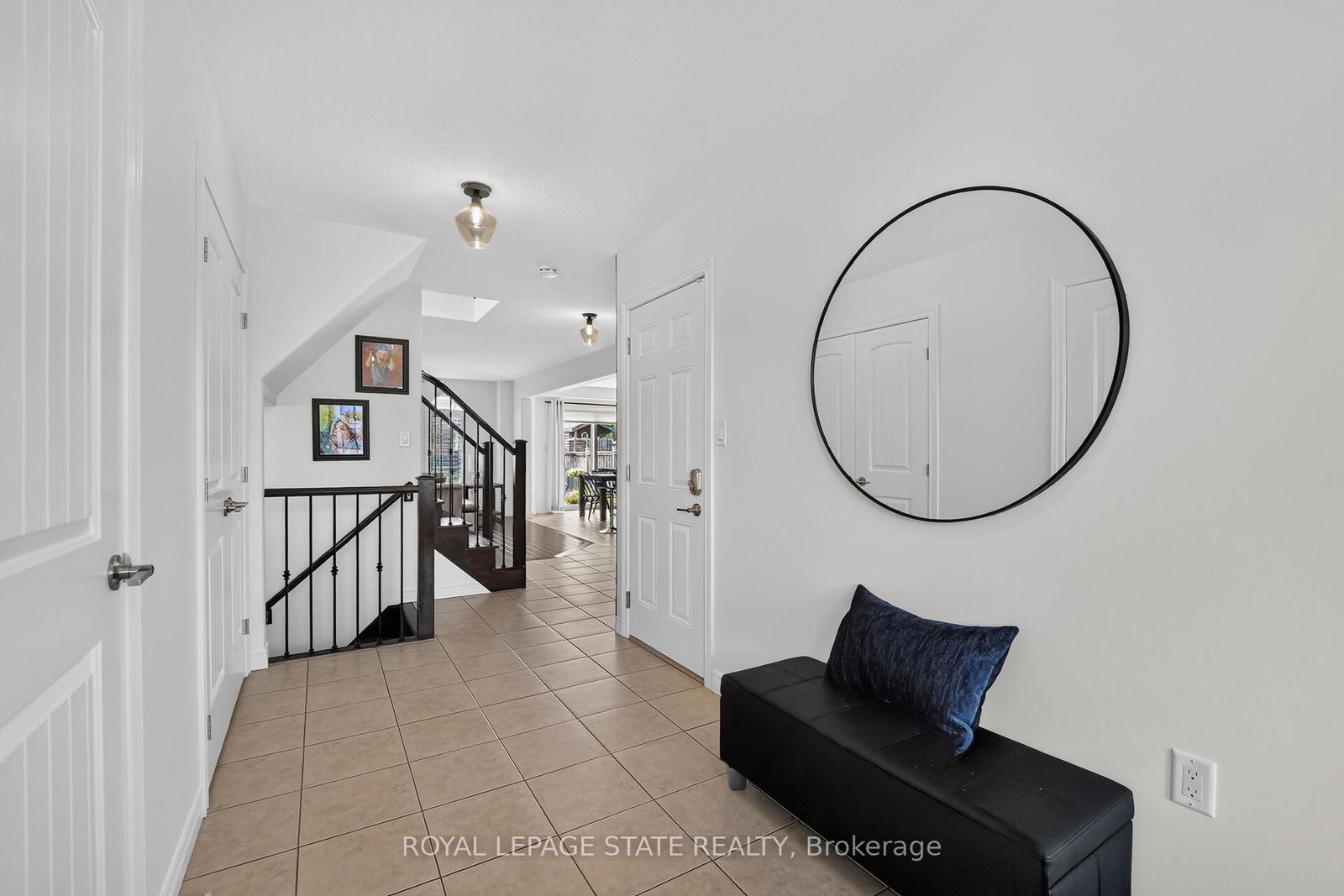 387 Murray Street • Grimsby, ON photo 6