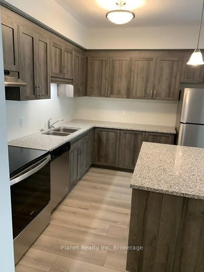 Unit 67 — 261 Woodbine Avenue — photo 4