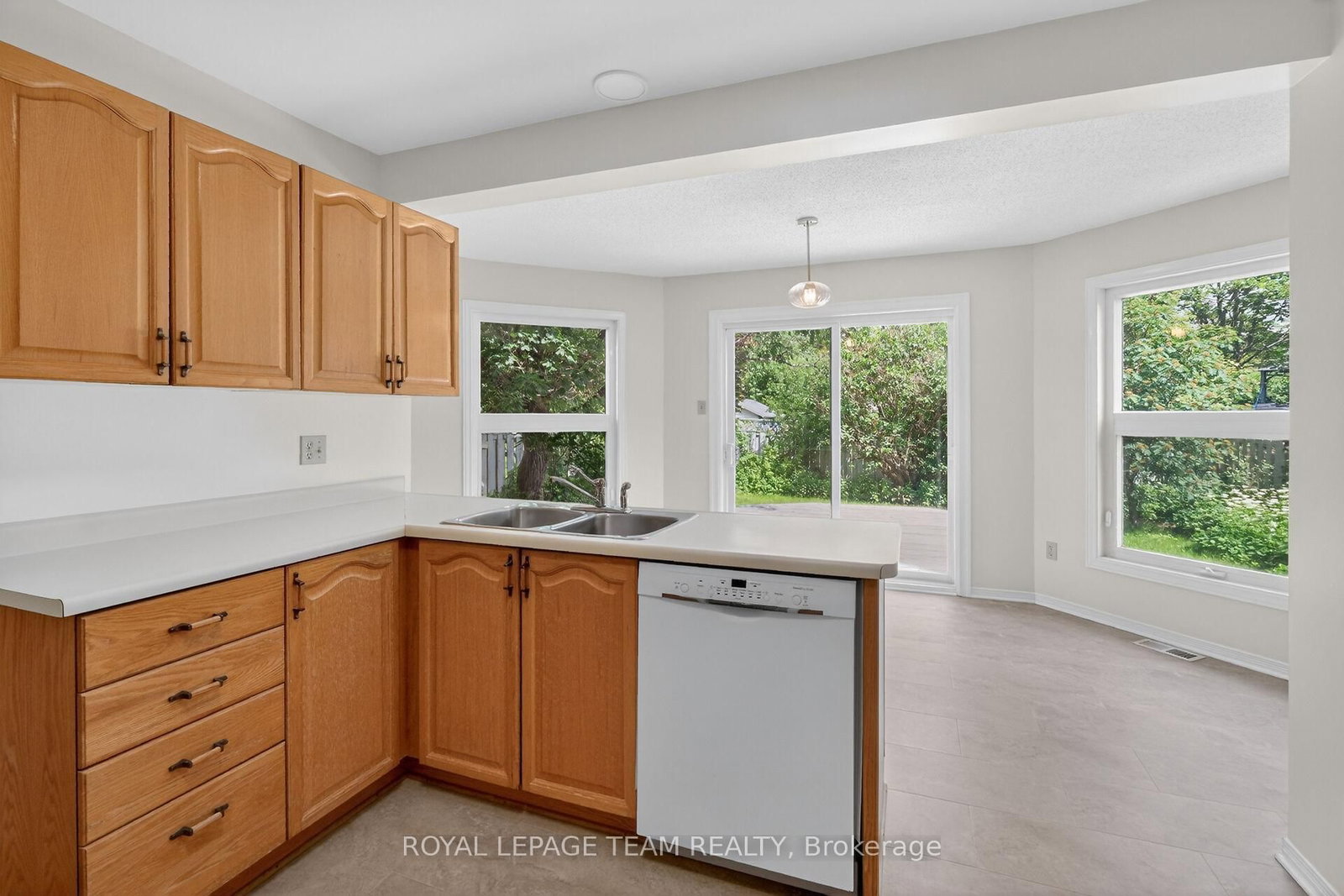 6 Shetland Way • Kanata, ON photo 21