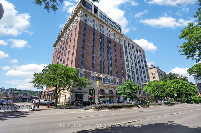 302 - 112 King Street E