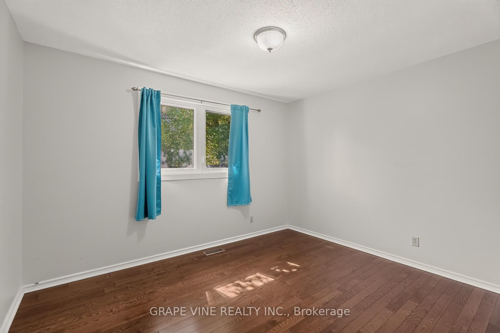 104 Oriole Avenue • Kanata, ON photo 20
