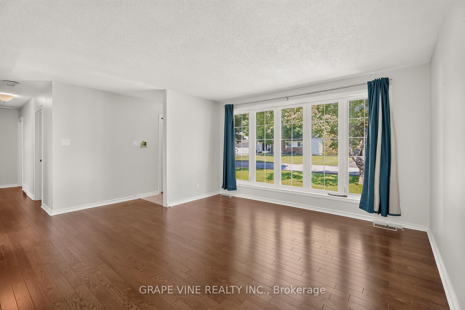 104 Oriole Avenue • Kanata, ON photo 6