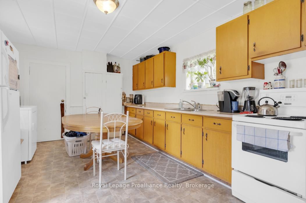 108 Frank Street • Belleville, ON photo 8