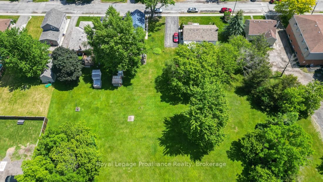 104 Frank Street • Belleville, ON photo 32