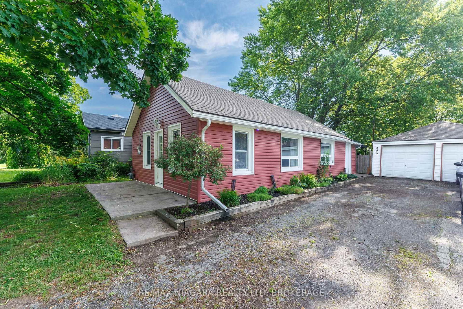 350 Belleview Boulevard • Fort Erie, ON photo 1
