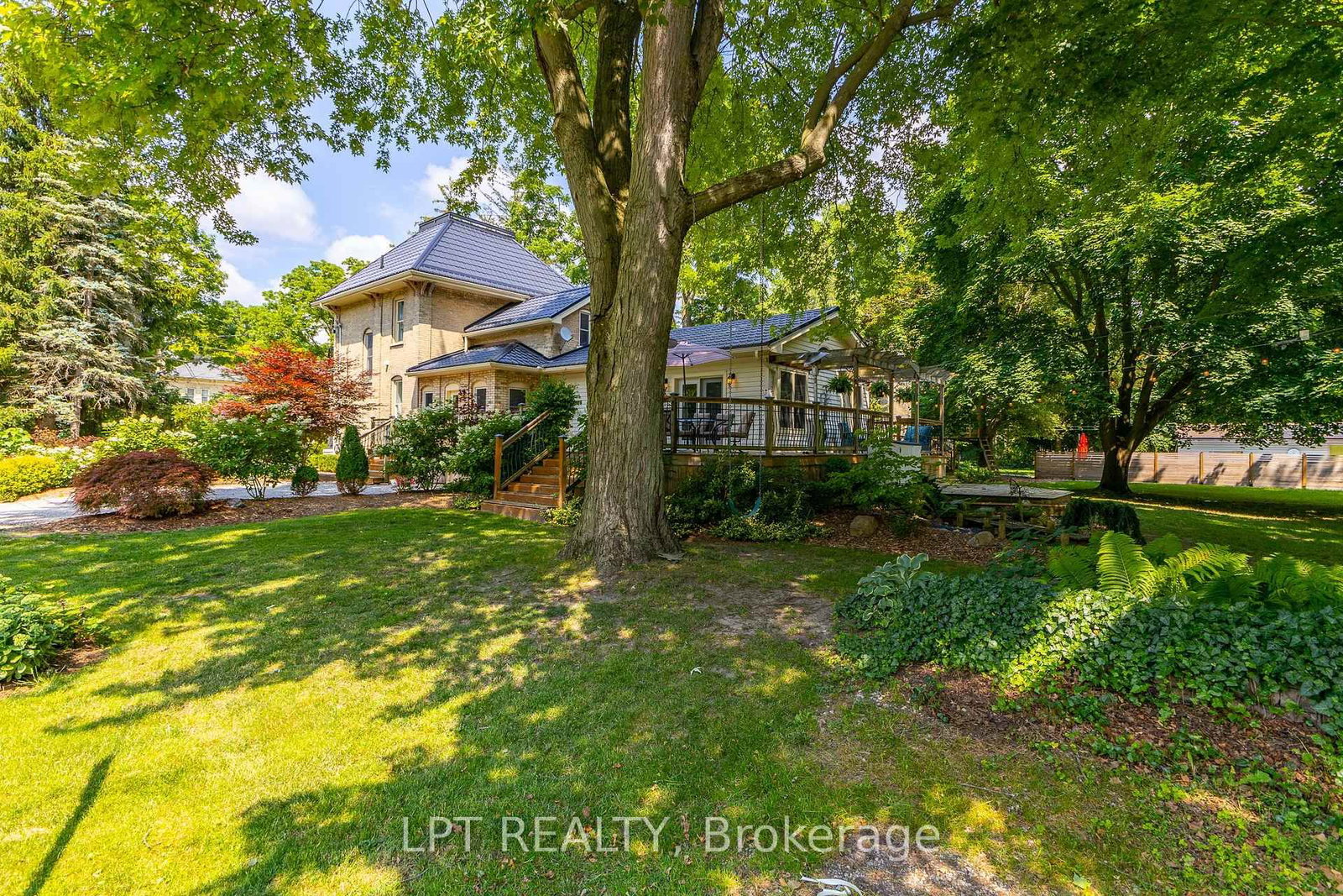283 Hastings Street, North Middlesex — photo 2