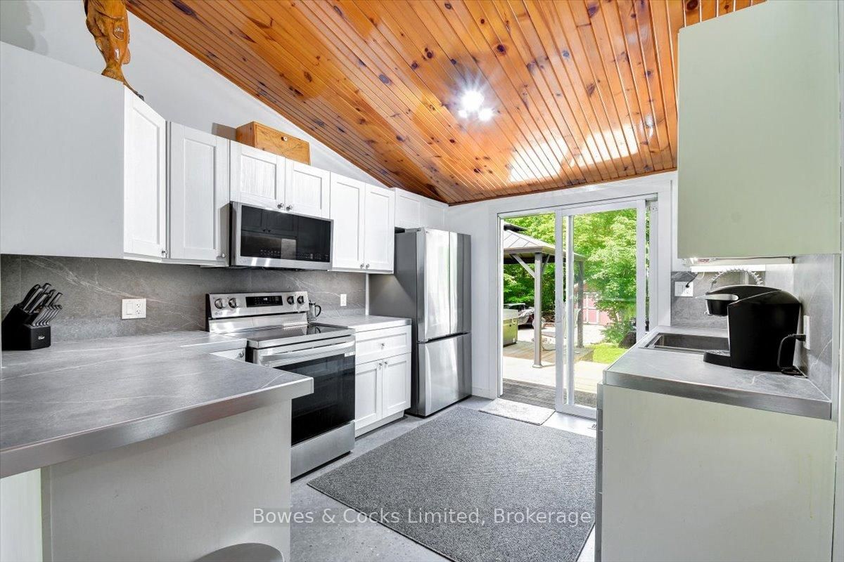 10 Birch Terrace • Trent Lakes, ON photo 13