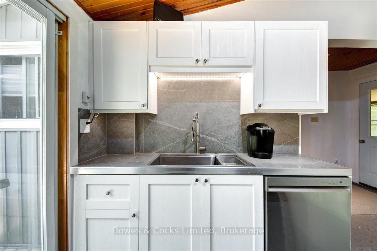 10 Birch Terrace • Trent Lakes, ON photo 15