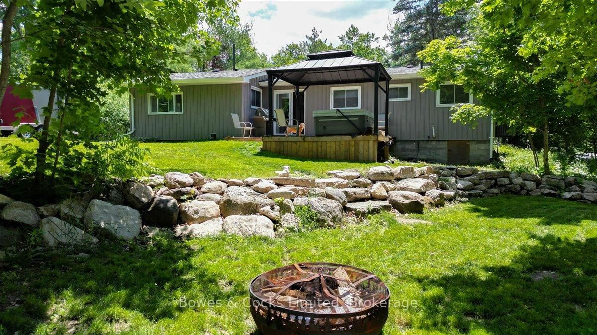 10 Birch Terrace • Trent Lakes, ON photo 3