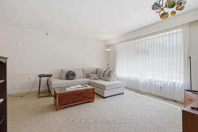 384 Regal Drive • London East, ON photo 6