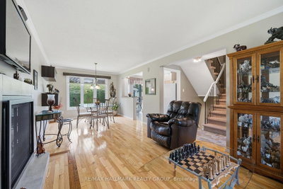 8052 Jeanne D'arc Boulevard • Ottawa, ON photo 6