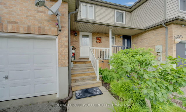 60 Foxglove Crescent